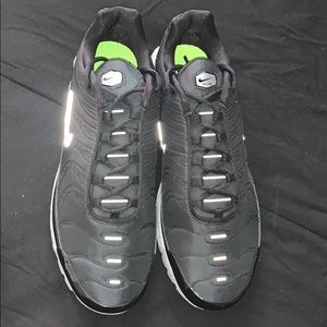 Men’s Nike sneakers